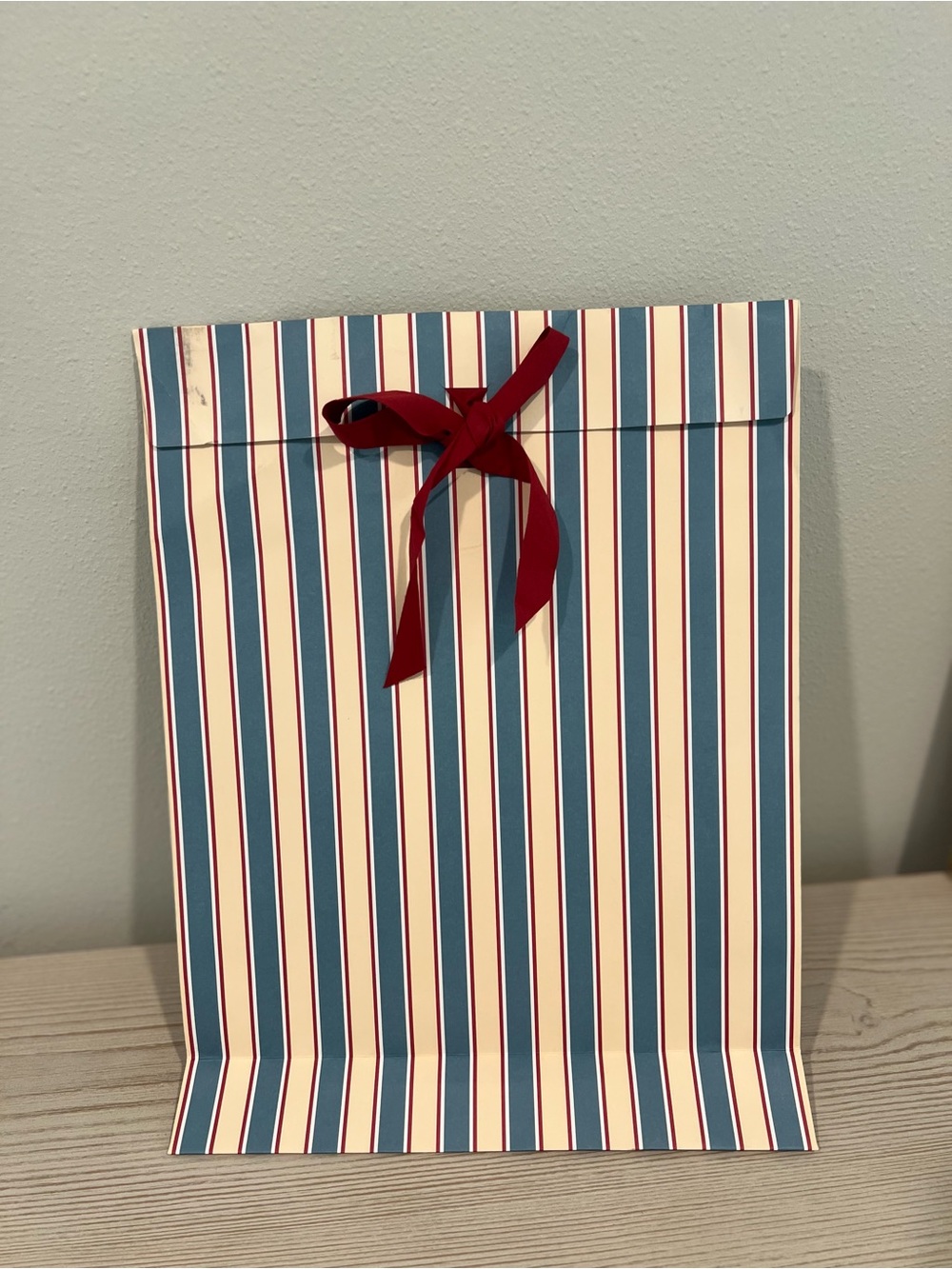 Sézane Blue & Red Stripe Gift Envelope - Picture 4 of 7